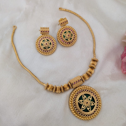 Pendant Chain - Round floral Kerala design