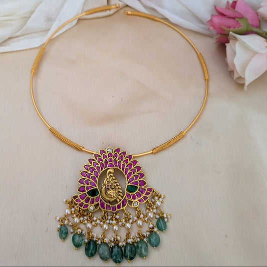 Peacock Feather design Jadau kundan pendant hasli set