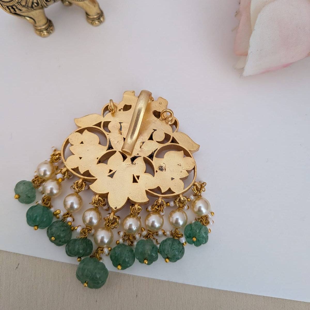 Floral Jadau kundan pendant