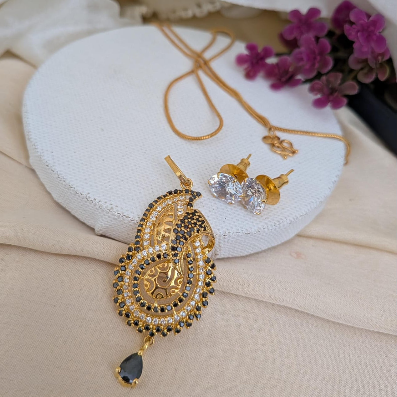 Mango  black AD pendant chain