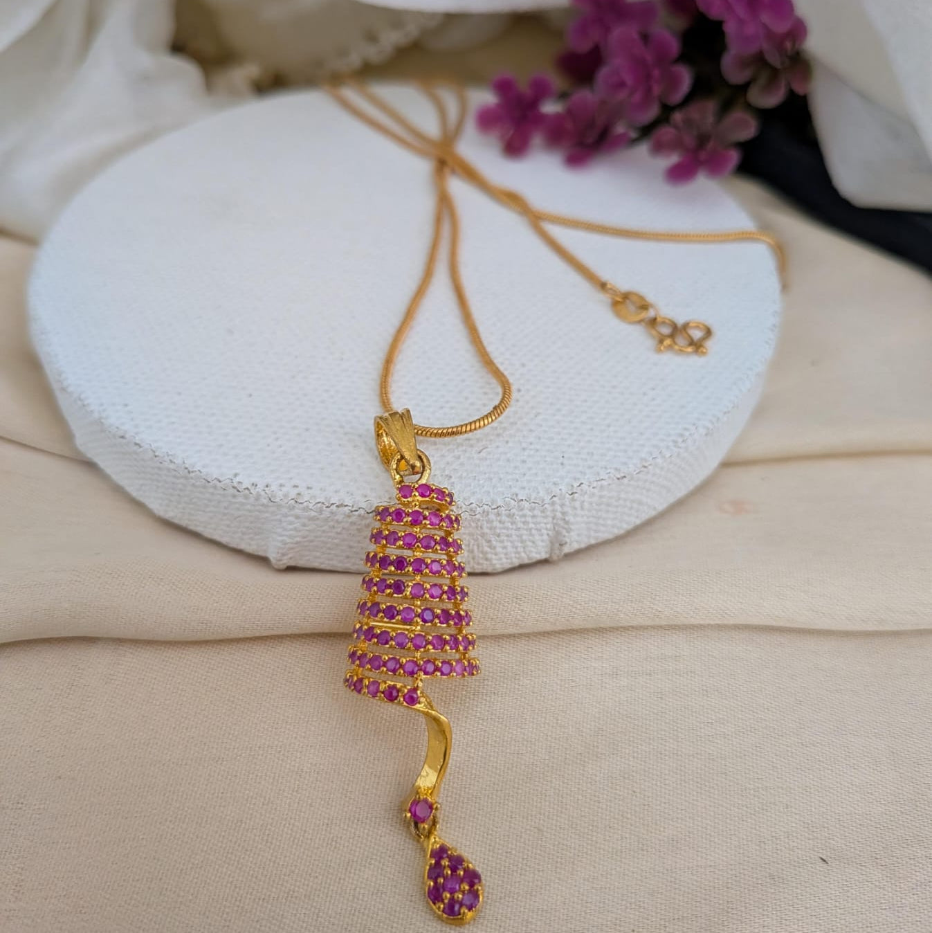 Spiral AD ruby pendant chain