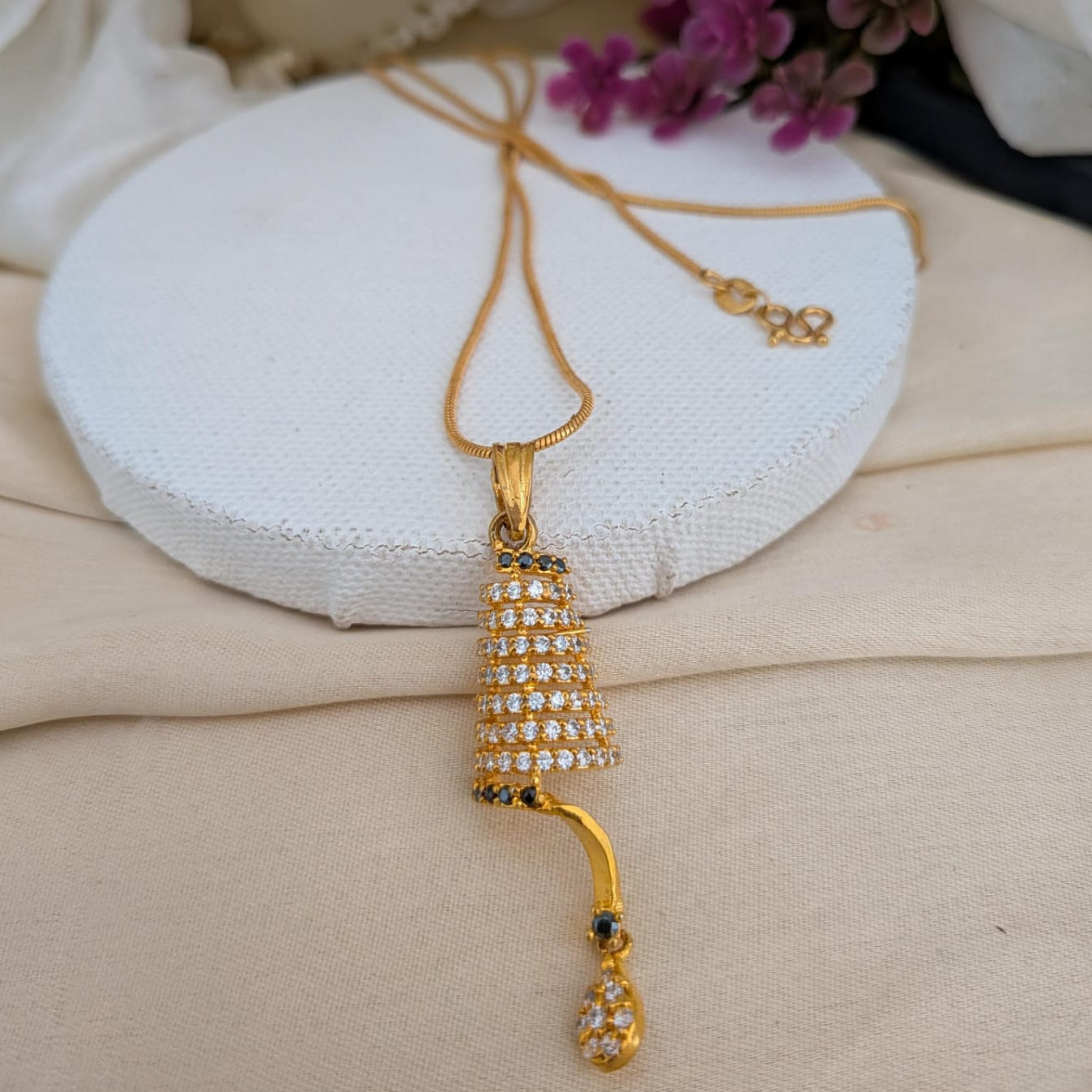 Spiral AD ruby pendant chain