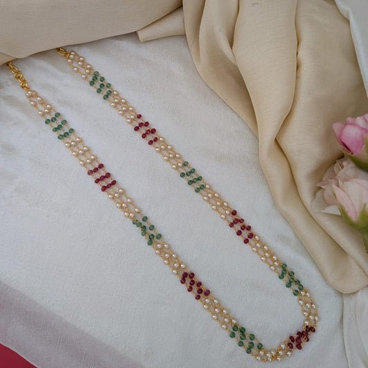 3 Layered pearl necklace