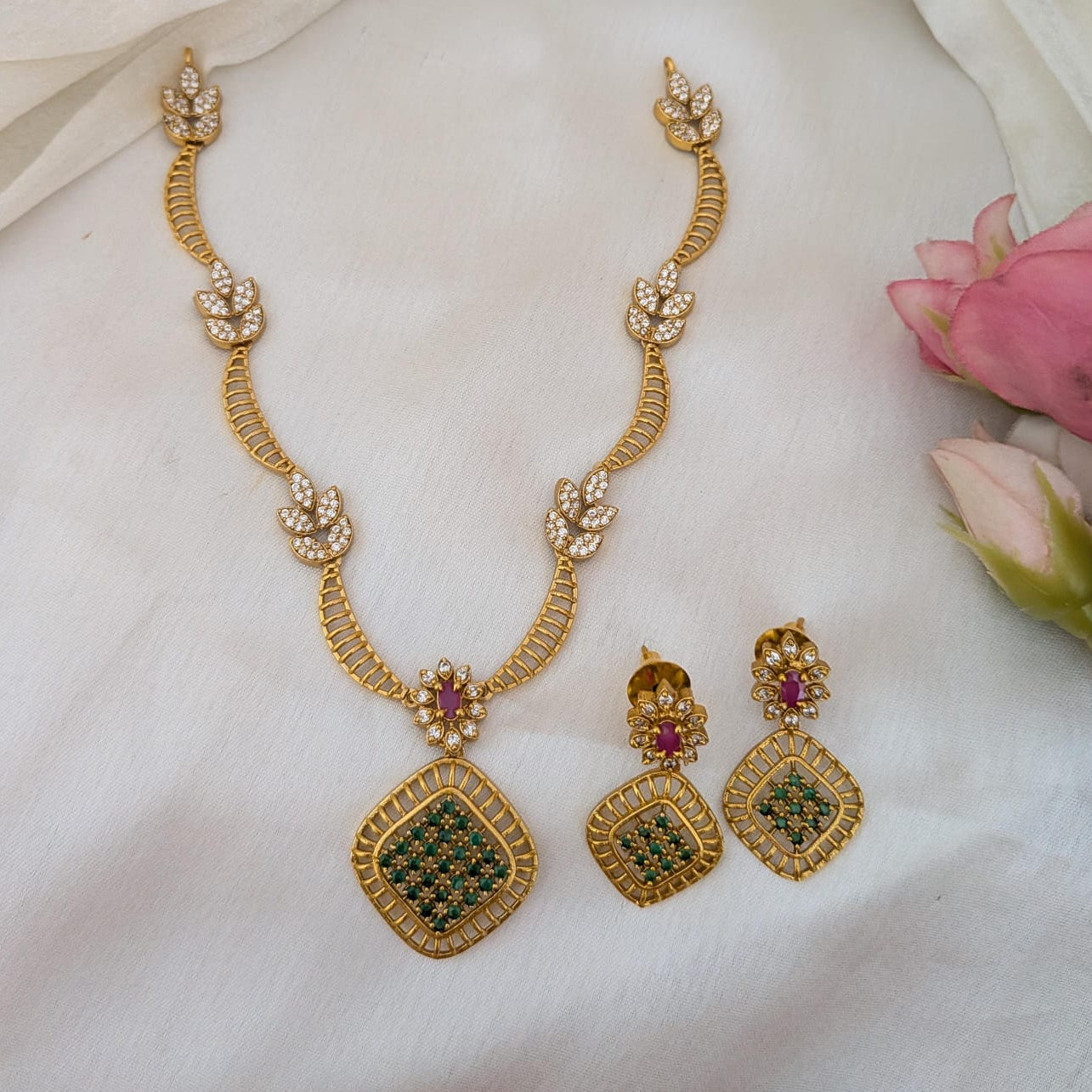 green stone necklace