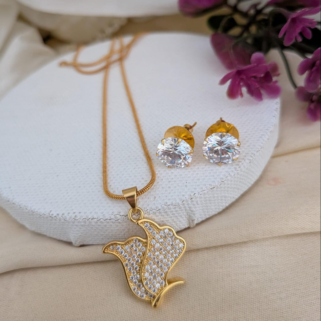 AD white butterfly feather pendant chain