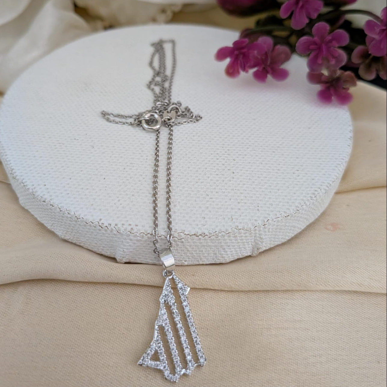 Slim silver pendant chain