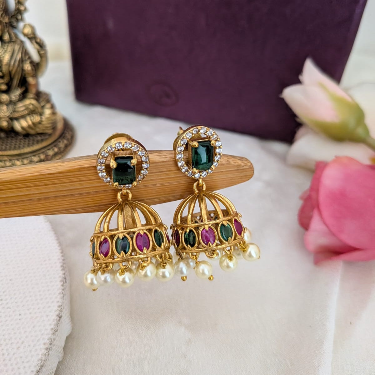 Ruby with green stone jumkha