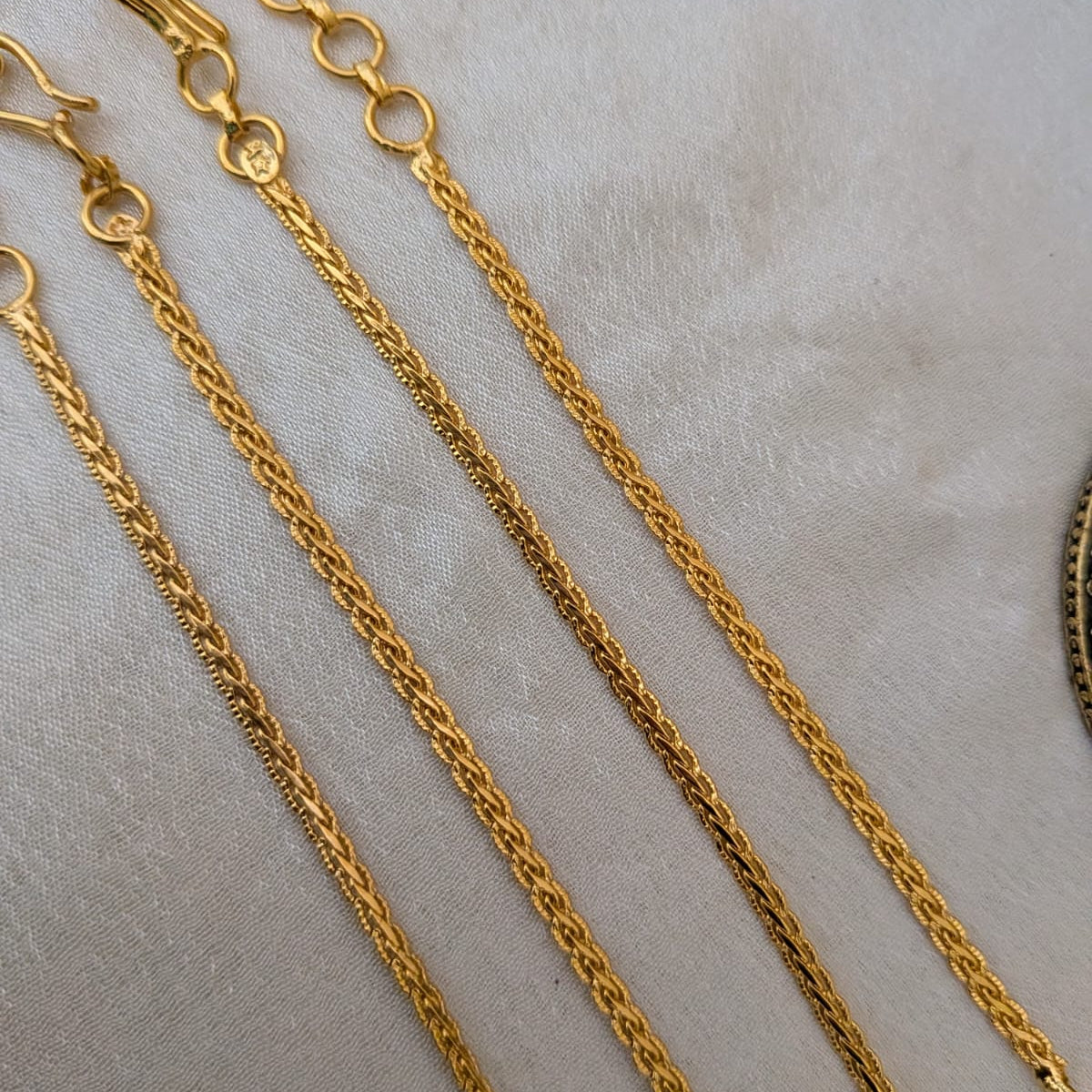Plain back chain
