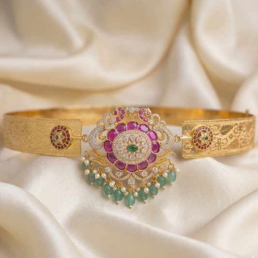 Floral pendant bridal hipbelt