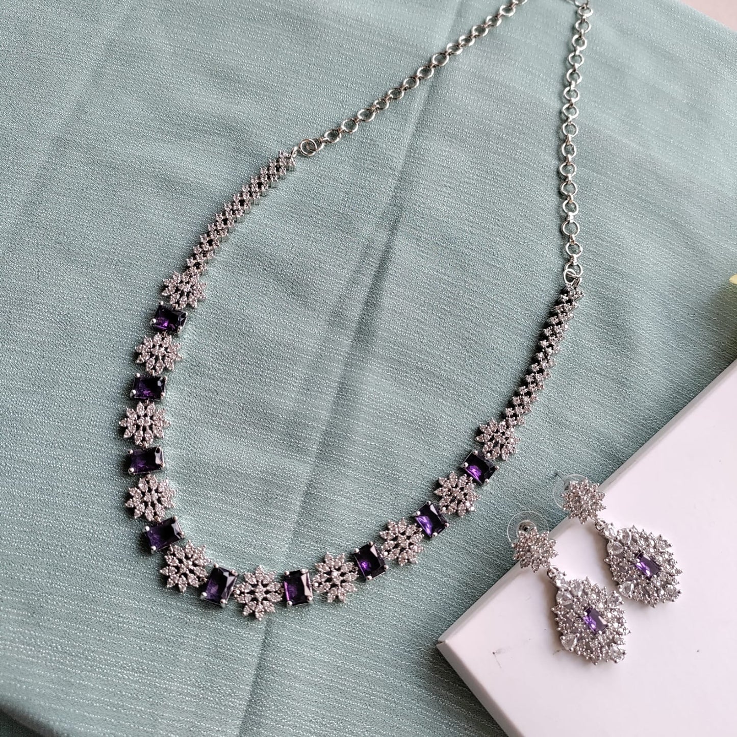 Medium length sparkling necklace AD