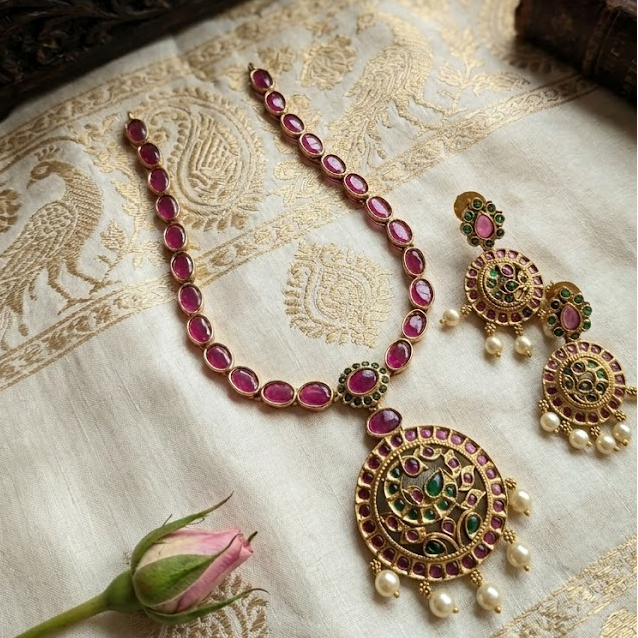 Kemp stone Adigai necklace
