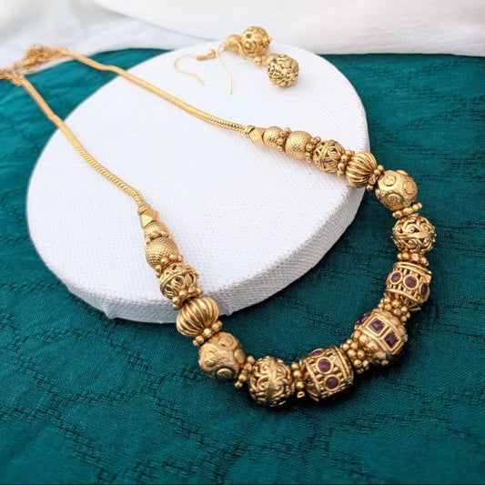 Golden ball beaded necklace