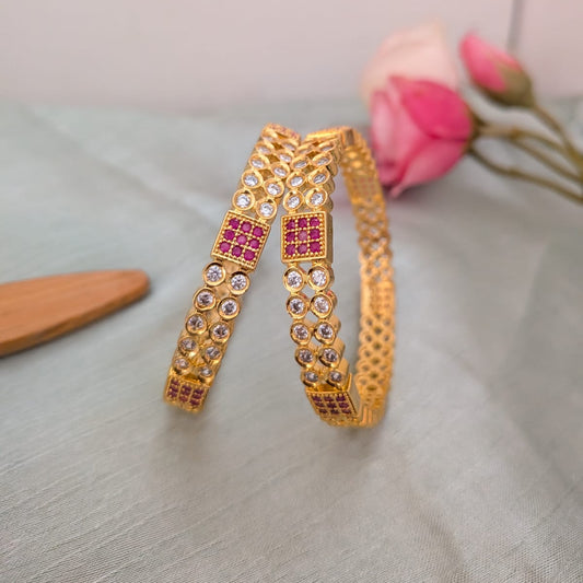 White with ruby stone antique Kids-bangle