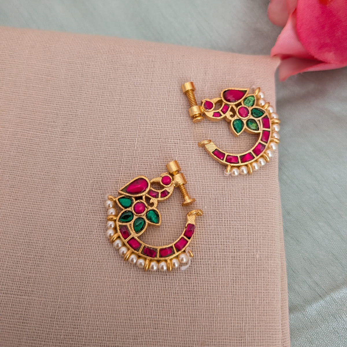Jadau Kundan Peacock nosepin / Nath