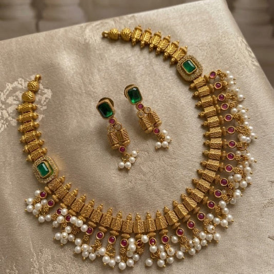 guttapusulu green with ruby pearl necklace