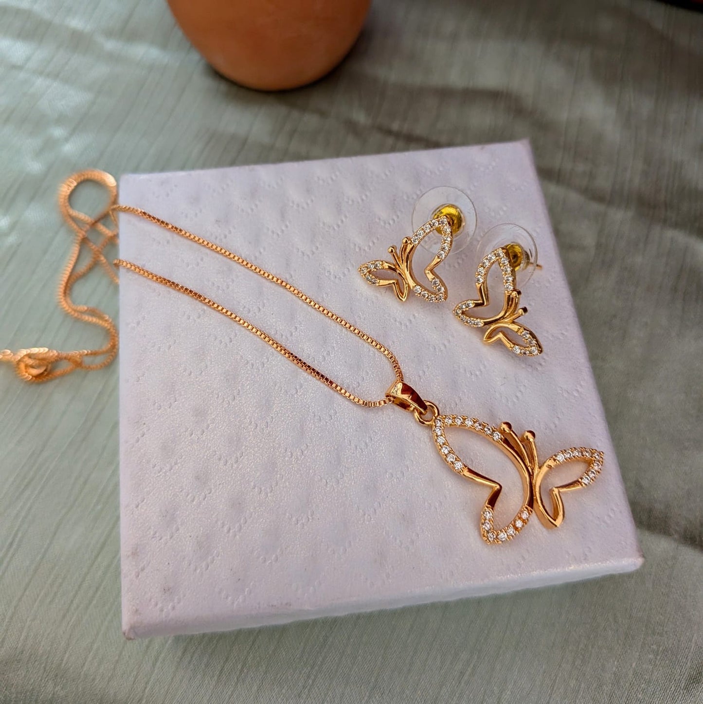 Butterfly design slim CZ stone chain set
