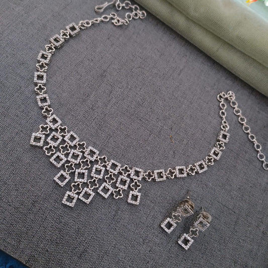 Small square shaped layered Necklace