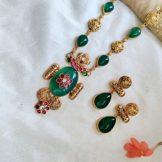 A gorgeous Semiprecious stone with Jadau work necklace set - Floral