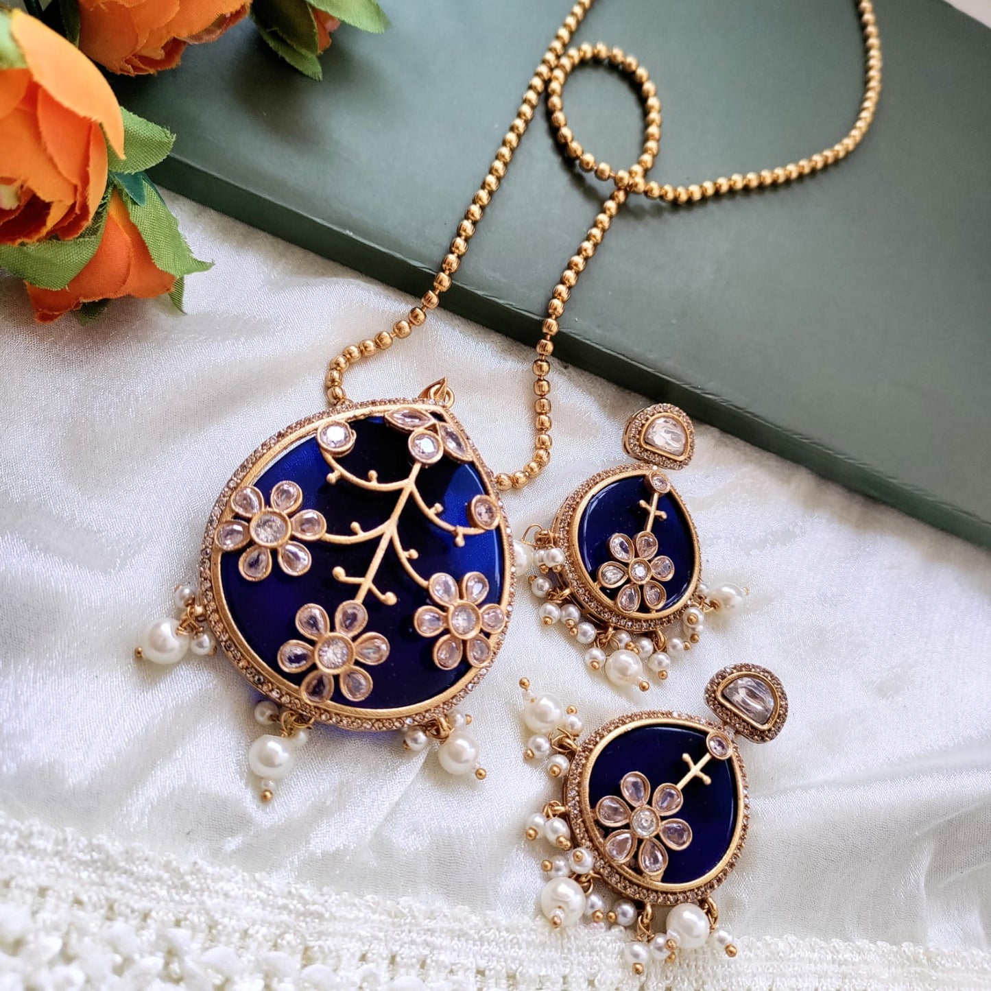 Drop shaped Exclusive Kundan work pendant chain