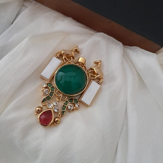 Kemp with gorgeous stone designer pendant