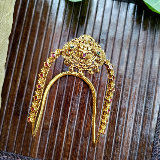 Sleek Lakshmi armlet