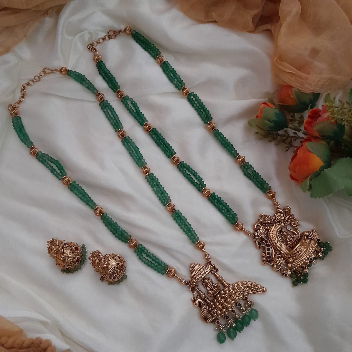 Beaded temple necklace set