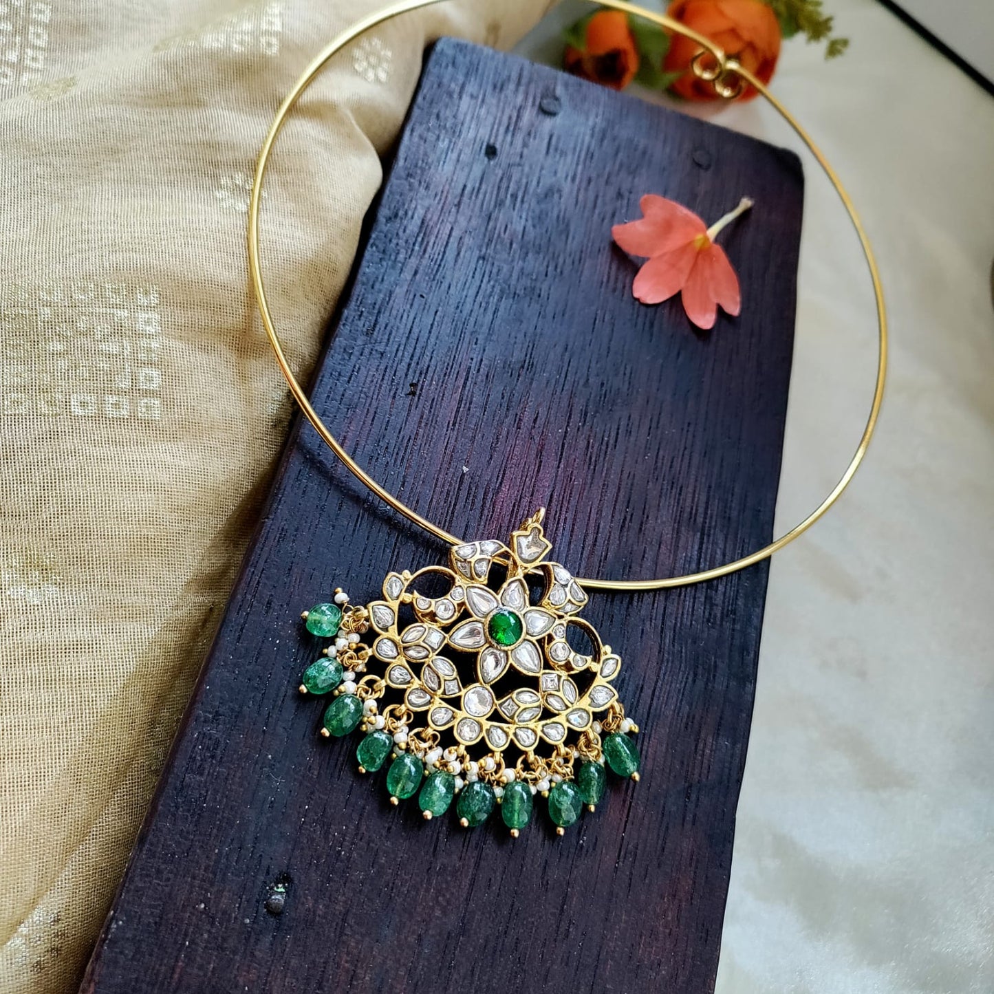Beautiful Jadau kundan Pendant hasli set
