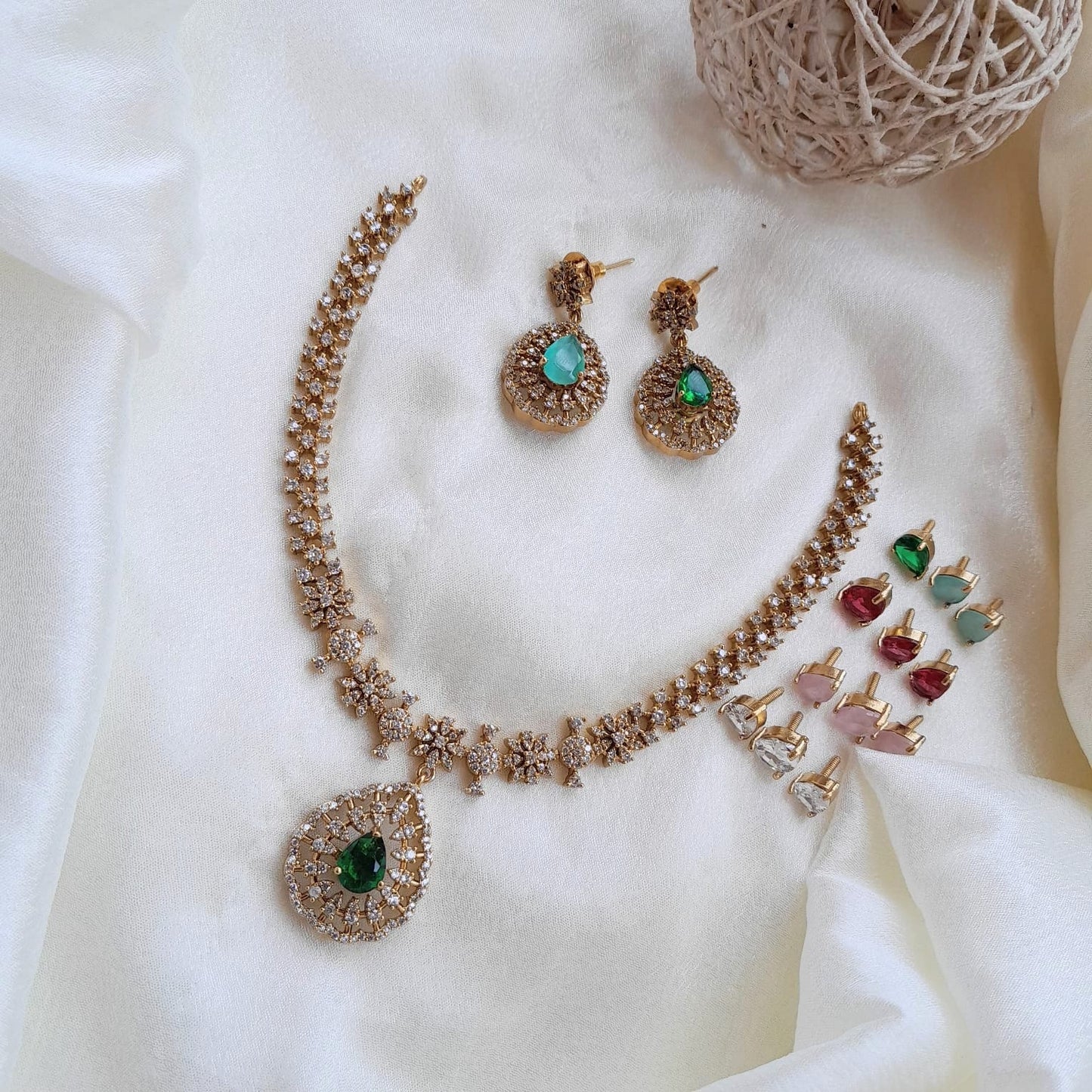 Drop changeable necklace set