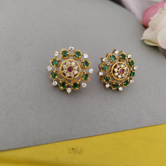 Green stone round stud