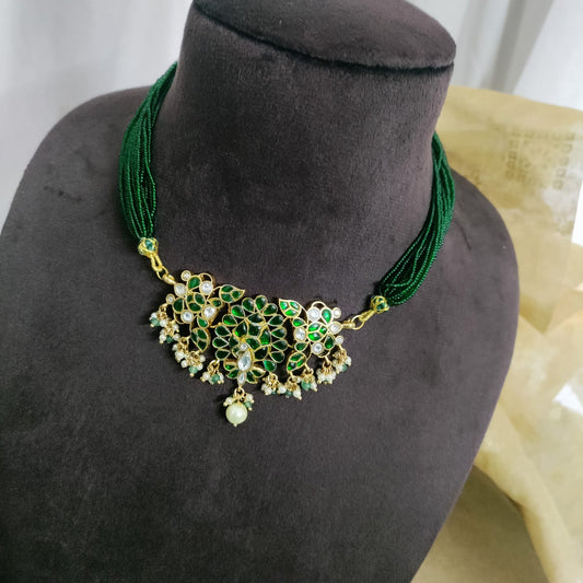 Jadau golden chocker set