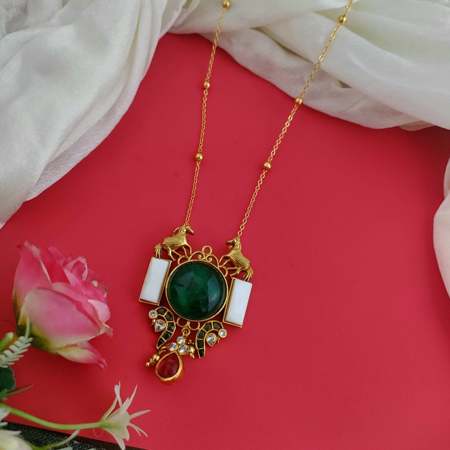 Fusion pendant chain