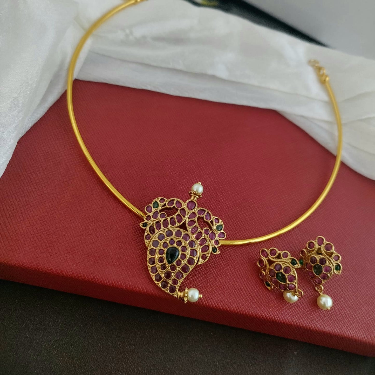 Ruby kemp Mango pendant hasli