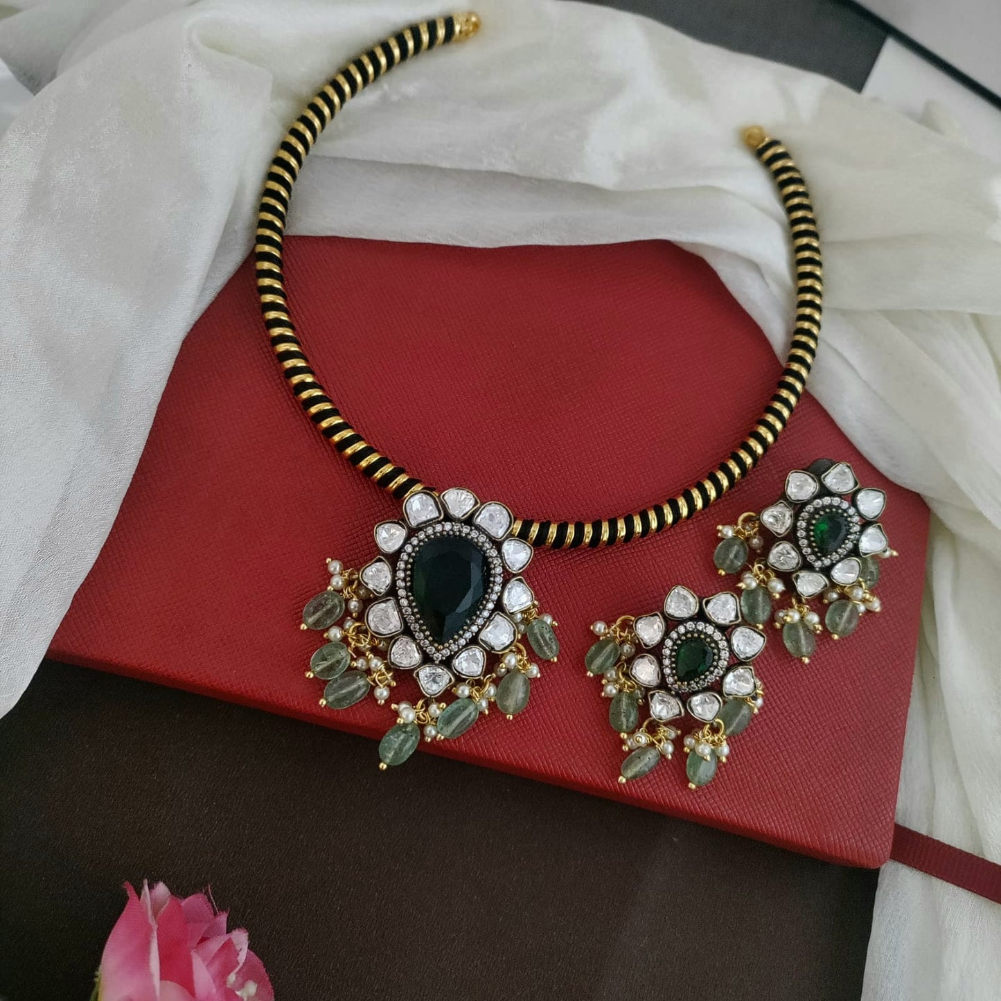 Green stone drop AD pendant hasli set