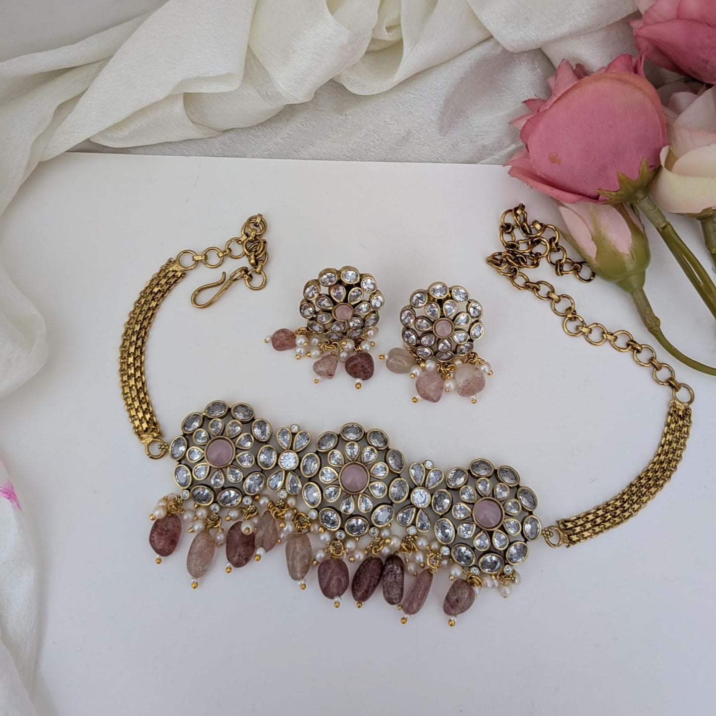 Peach white stone chocker necklace set