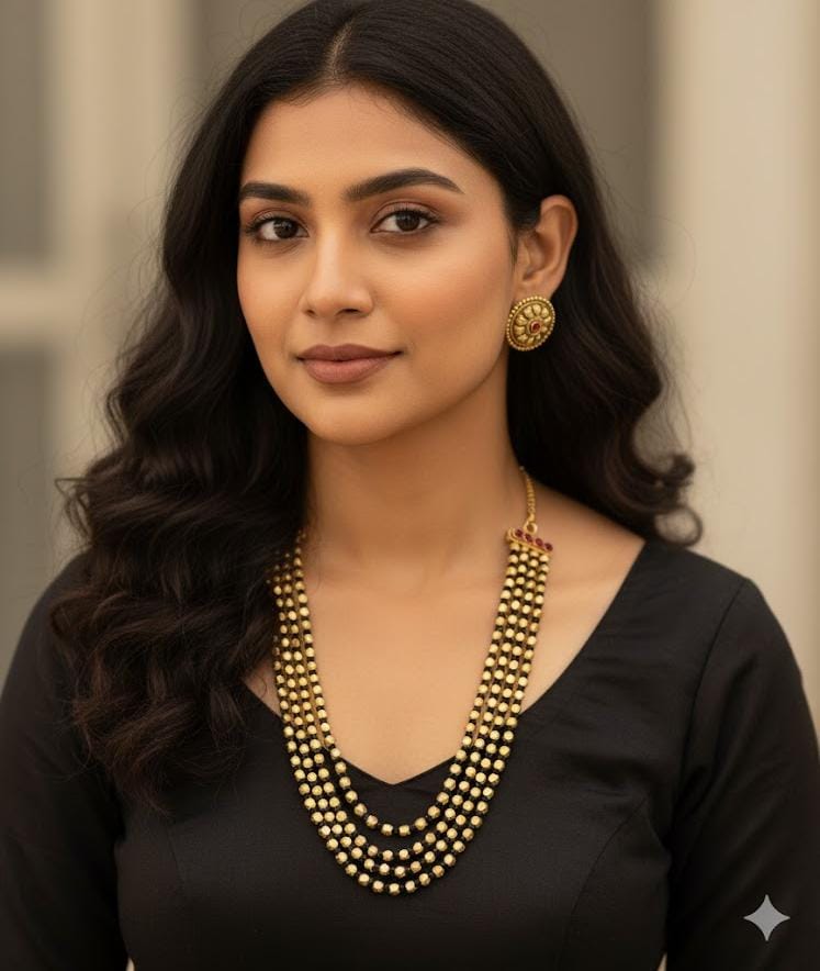 Black and gold beaded three layer Ashtapailu necklace