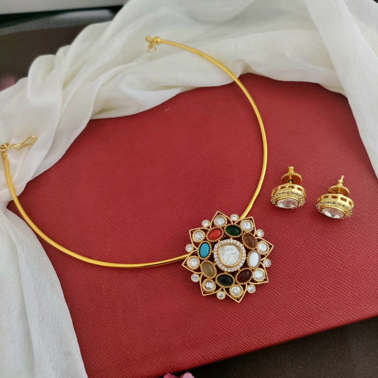 Navratna kundan stone pendant hasli set