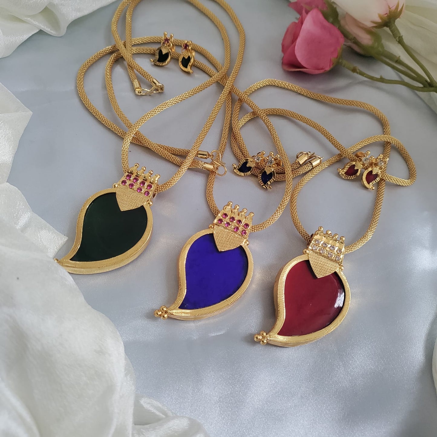 Paisley shaped microplated pendant chain- Kerala design