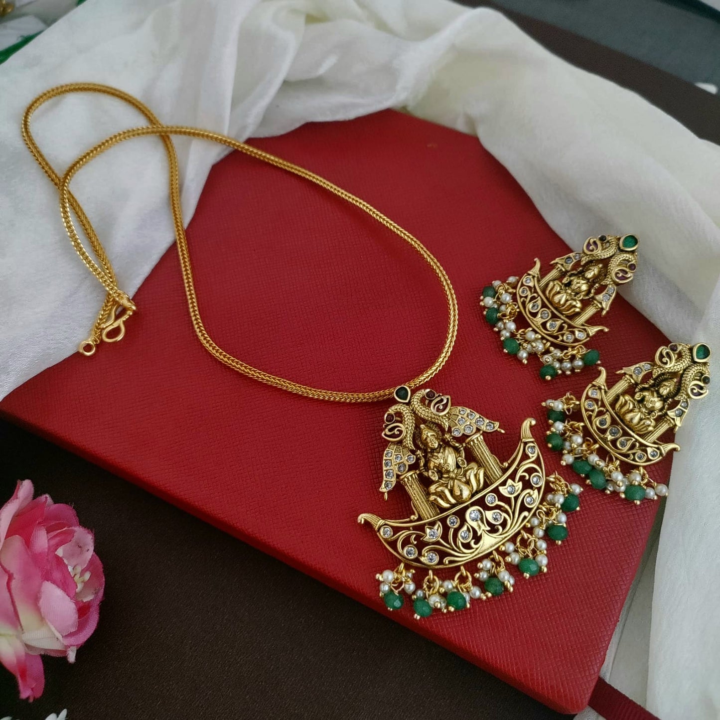 Lakshmi in boat design pendant chain