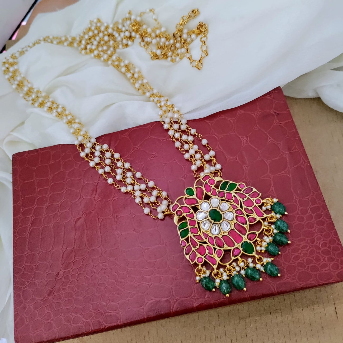 Peacock motif Jadau pearl chain set