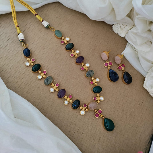 Semiprecious stone Jadau kundan necklace