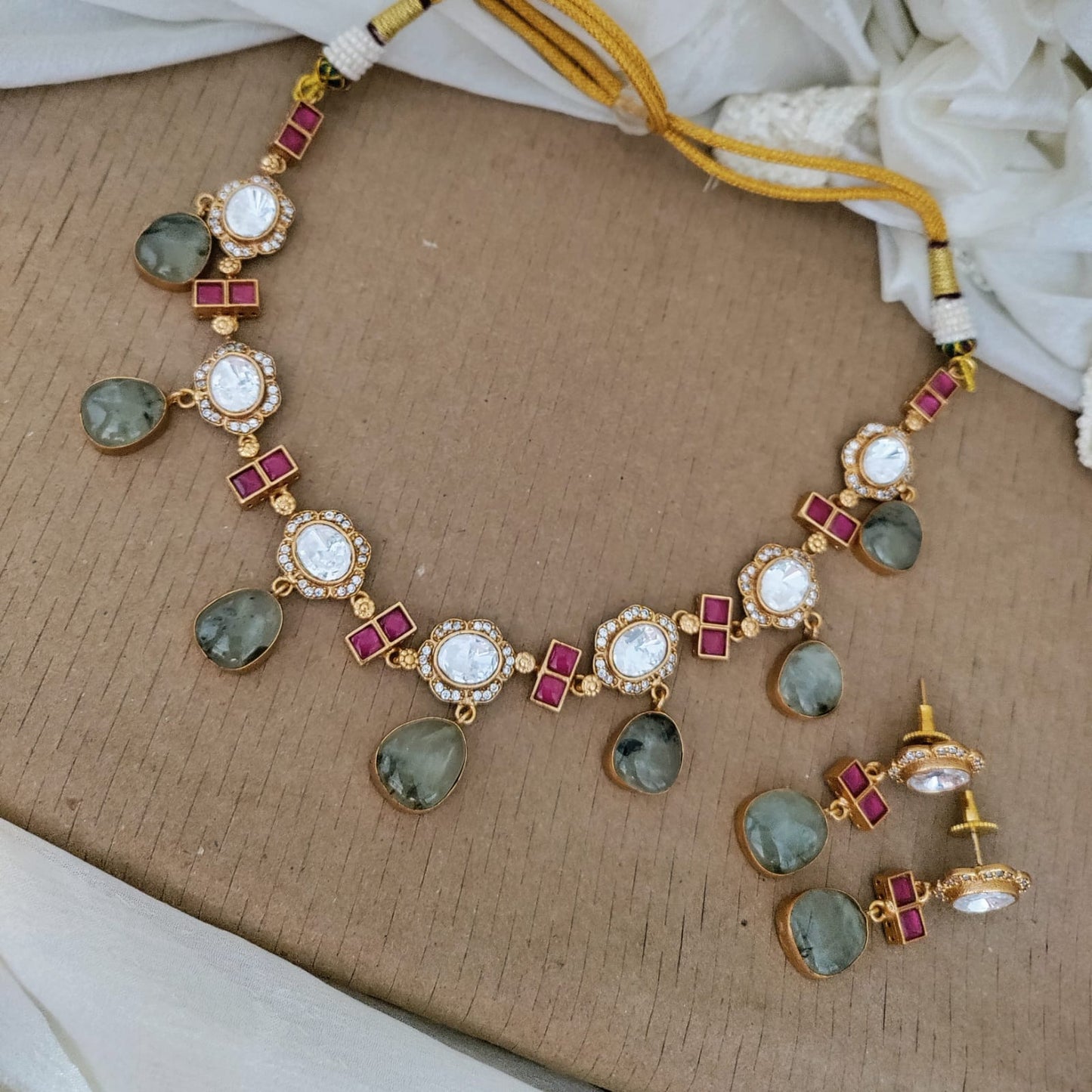 Prehnite and Kundan stone studded Jadau kundan Necklace
