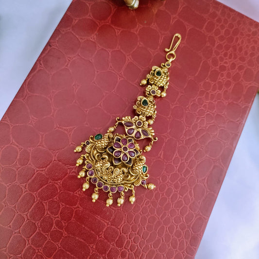 Flower kemp stone peacock tikka