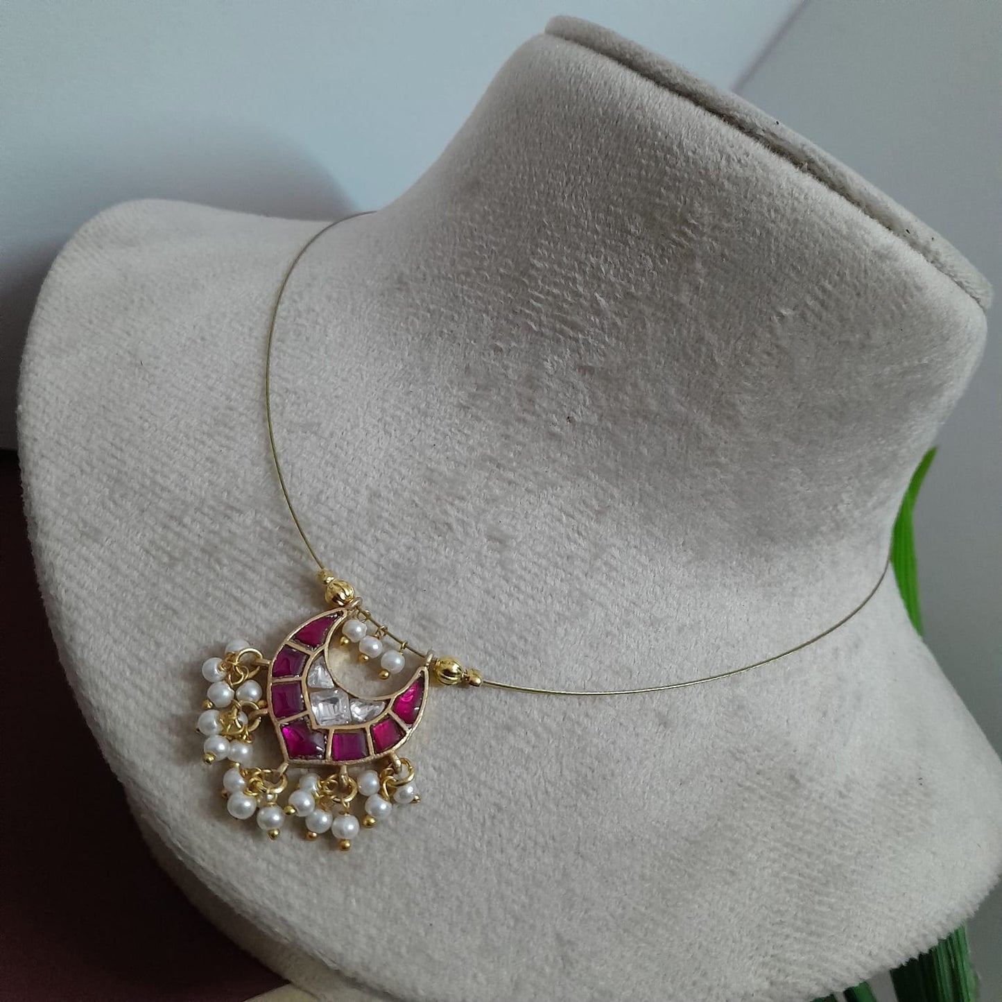 Gorgeous Invisible  necklace set