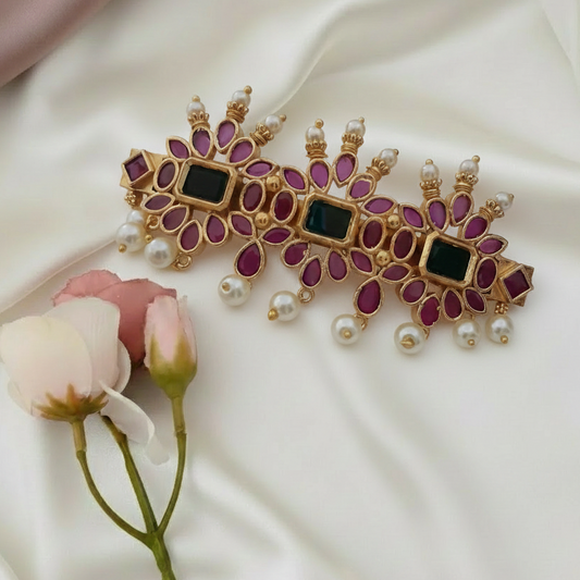 Flower kemp stone hair clip