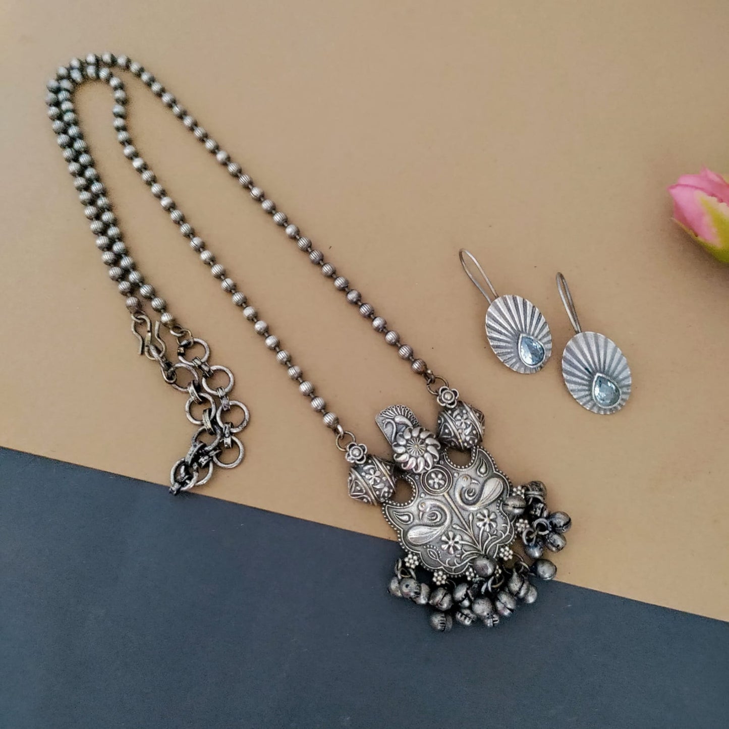 SLA pendant long chain