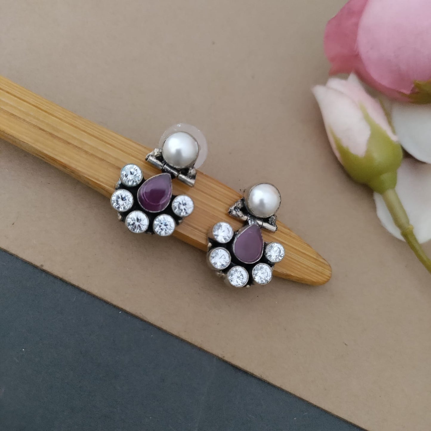 Stone earring Dangler