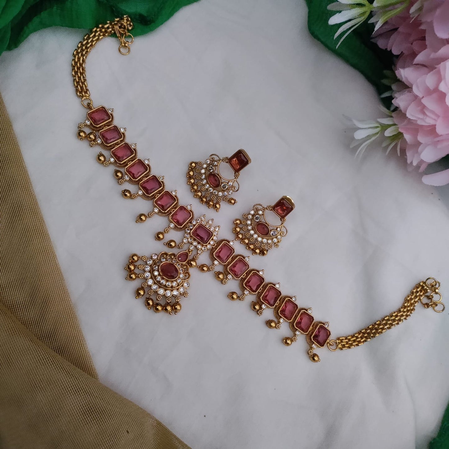 Stunning rectangle shaped doublet stone necklace set