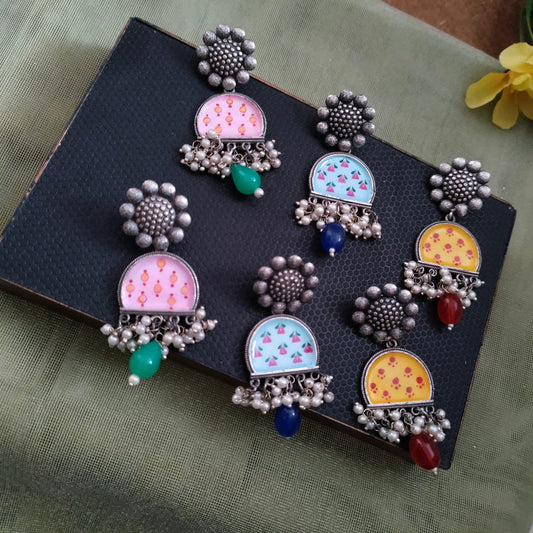 Flower round crescent type painted earring