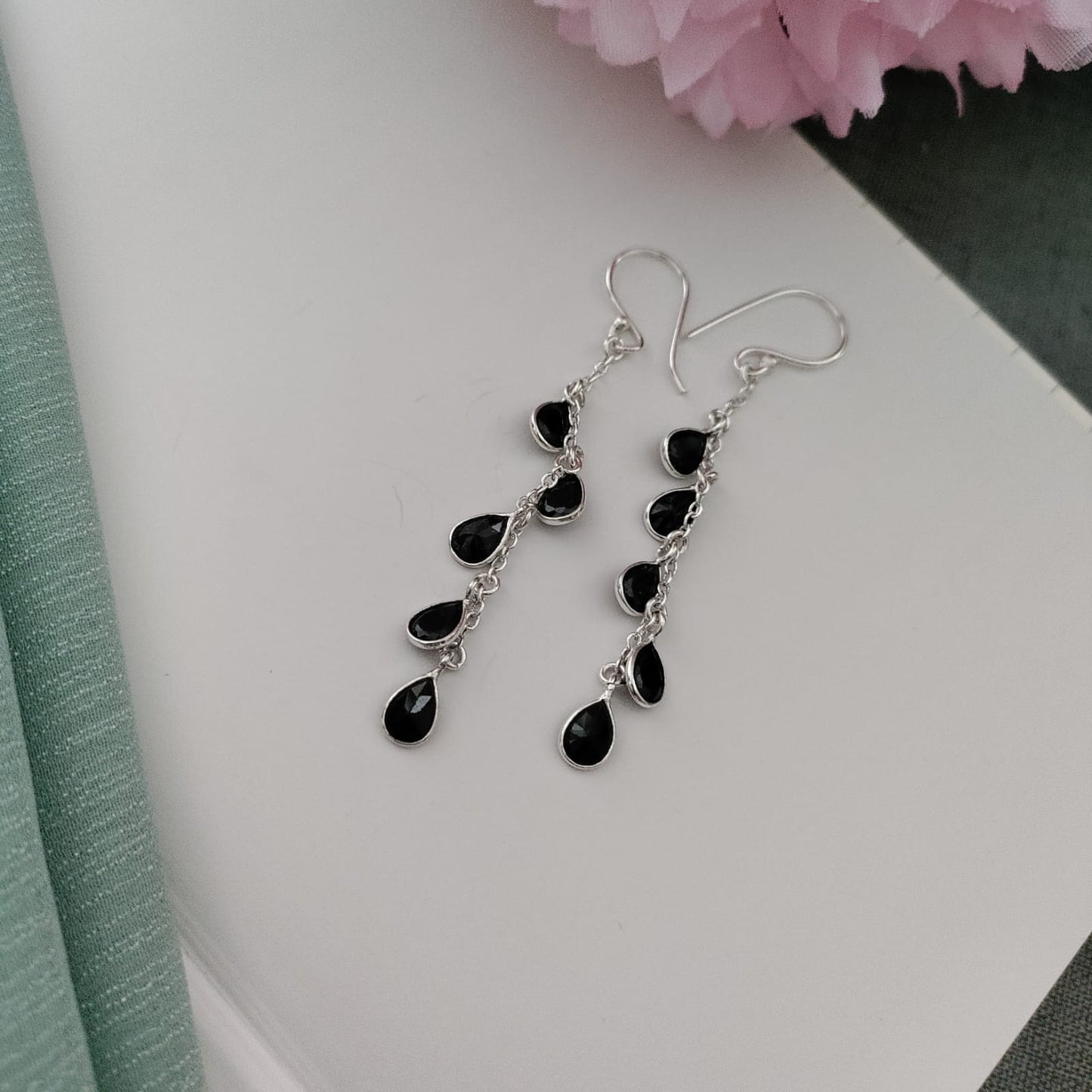Chandelier stone hook earring