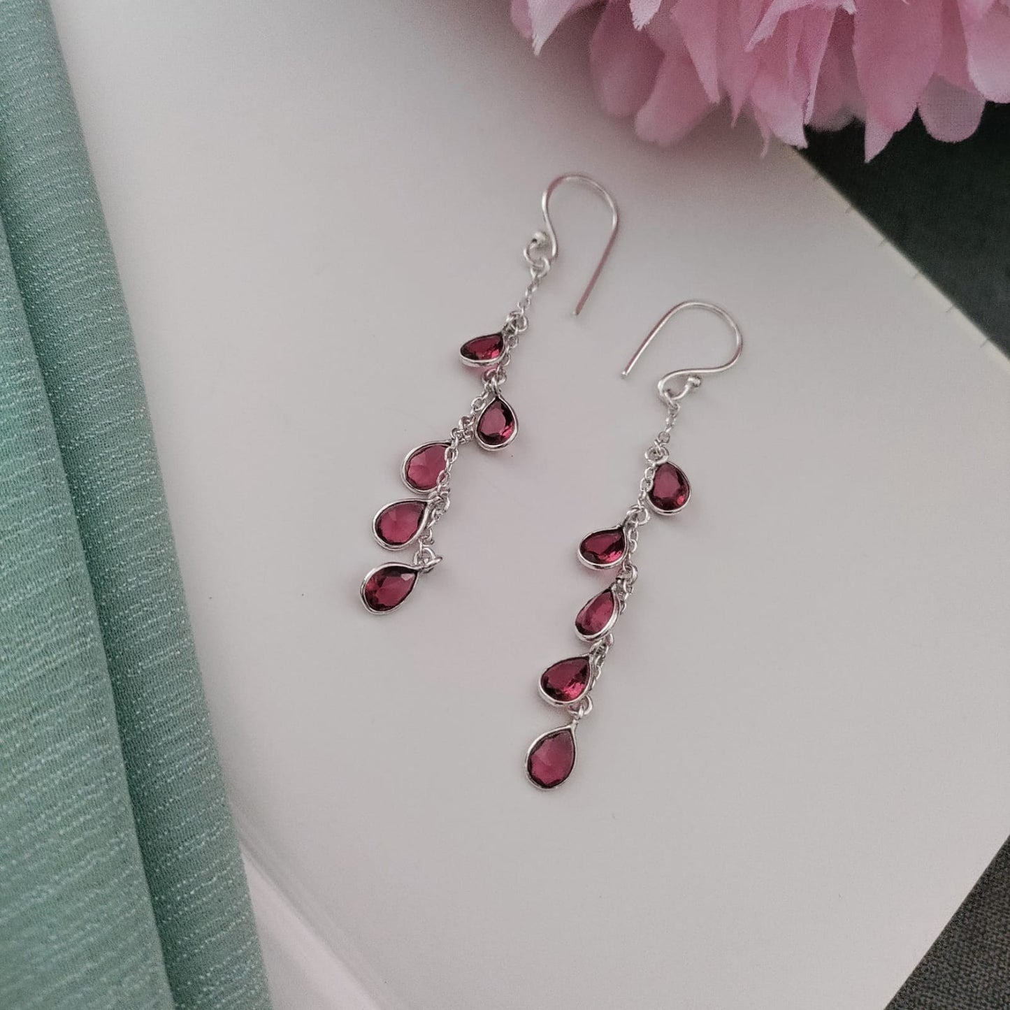 Chandelier stone hook earring